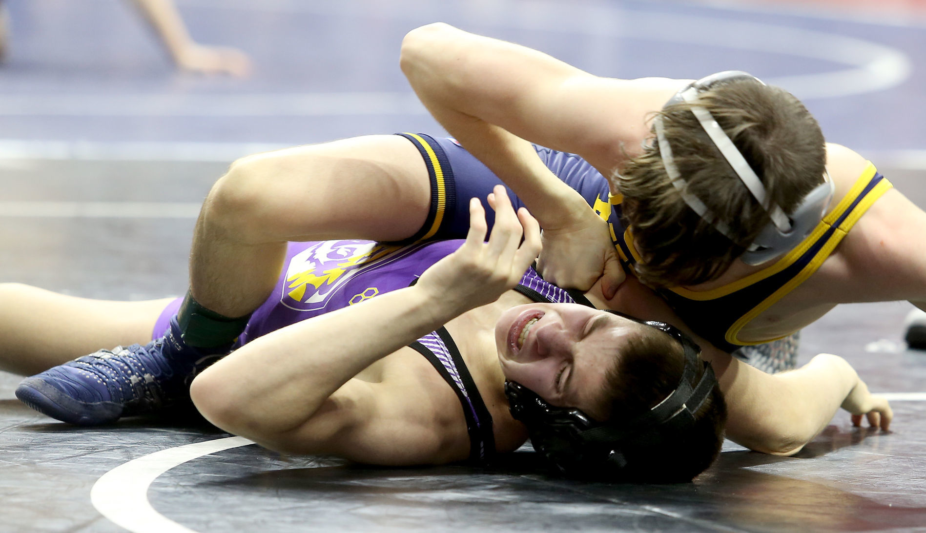 021519-qct-IA-HS-Wrestling-060